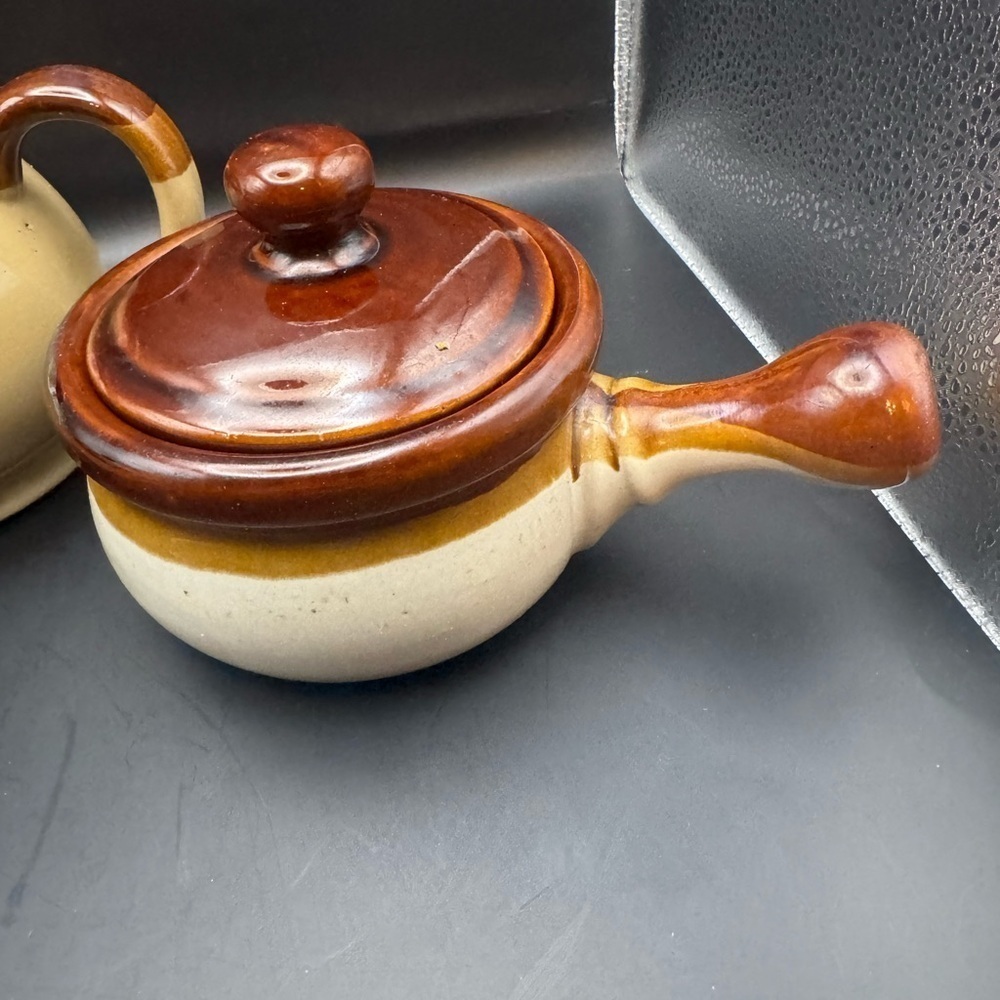 Vintage Brown and Tan Teapot And Two Bowls With Handles And Lids Stoneware Set - Picture 4 of 14